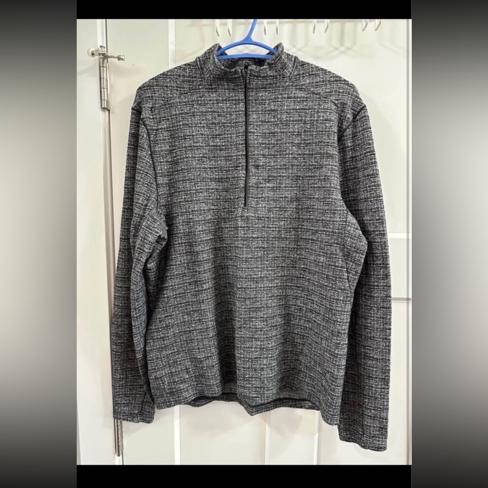 lululemon athletica Surge 1/2 Zip Men's Black and Gray Zip-Up Sweater